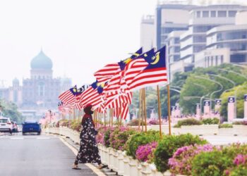 MALAYSIA memerlukan pemimpin yang dinamik dan bertenaga dalam mendepani isu terutama melibatkan masalah sosial serta pertumbuhan ekonomi.