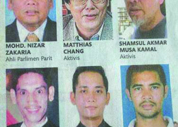 Gambar daripada keratan Utusan Malaysia enam rakyat Malaysia yang ditahan tentera Israel ketika misi bantuan ke Palestin pada 2010 yang masih disimpan Mohd. Nizar Zakaria.