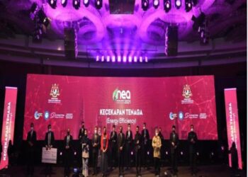 PEMENANG dalam acara NEA 2021 di Kuala Lumpur, baru-baru ini.  - IHSAN MCMC
