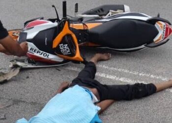 MUHAMMAD AJWAD ZURAIMI meninggal dunia di tempat kejadian akibat kecederaan parah selepas terbabit dalam kemalangan dengan sebuah lori di Kampung Tanjung Kepala Bukit, Baling, semalam.
