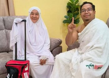 AHMAD Akmal Mohd. Zam yang akan menemani neneknya, Shapiah Janit menunaikan ibadah haji  dijadual berangkat ke tanah suci pada 5 Jun ini.