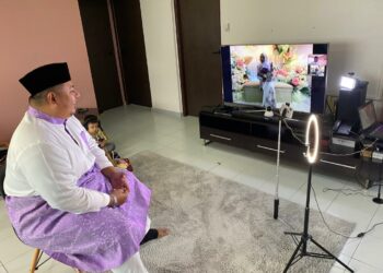 MAJLIS pernikahan Ja'afar Juma'at yang kini berada di Singapura dengan  Suzana Zakaria, di Malaysia dilangsungkan secara secara wakalah, Sabtu lalu.