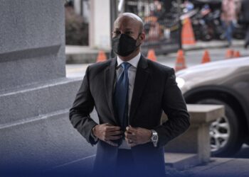 ARUL Kanda Kandasamy hadir di Mahkamah Tinggi Kuala Lumpur bagi prosiding penghujahan kes meminda laporan audit 1MDB. UTUSAN/FAIZ ALIF AHMAD ZUBIR