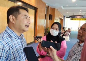 RAFIZI Ramli ketika ditemui pemberita pada sesi pemukiman PH yang diadakan di sebuah hotel di Seremban hari ini. - FOTO/BADRUL HAFIZAN MAT ISA