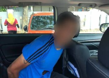 LELAKI OKU yang dikehendaki polis ditahan di Jalan Stadium, Alor  Setar, Kedah,  semalam.