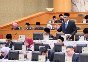PANDAK Ahmad dalam ucapan perbahasannya mengenai Belanjawan Johor 2023 dalam Sidang DUN Johor.