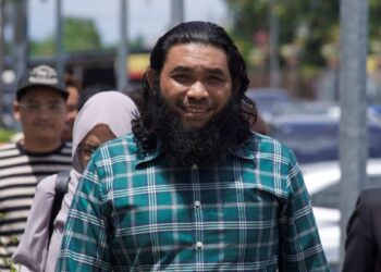 WAN Muhammad Azri Wan Deris hadir di Mahkamah Majistret Kajang bagi keputusan kes mendatangkan kecederaan ke atas Syed Saddiq Syed Abdul Rahman. - UTUSAN/AMIR KHALID
