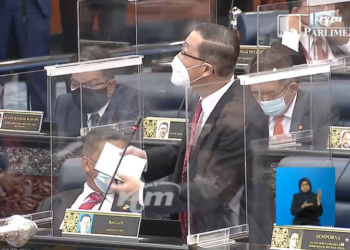 AHLI Parlimen Bagan, Lim Guan Eng ketika bangun meminta aturan mesyuarat atau point of order.