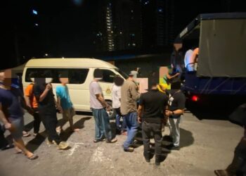 ANTARA PATI yang ditahan Imigresen Kuala Lumpur dalam Op Sapu di sebuah pangsapuri di Kampung Abdullah Hukum, Bangsar, Kuala Lumpur, kelmarin. - IHSAN JABATAN IMIGRESEN MALAYSIA