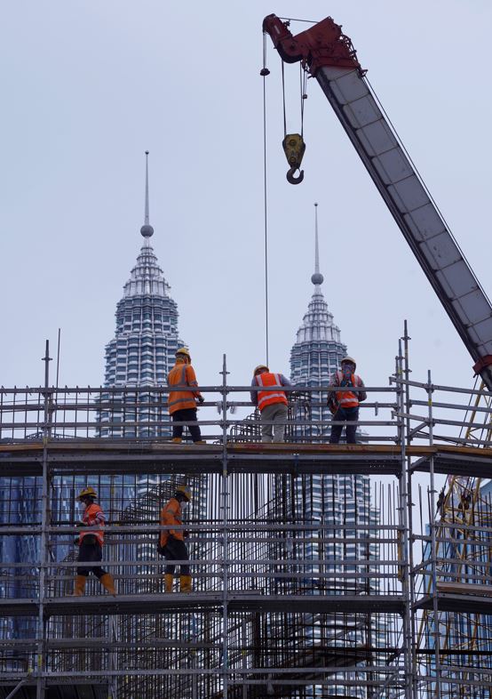 Sektor pembinaan mencatatkan pemulihan 2 pekerja asing 2