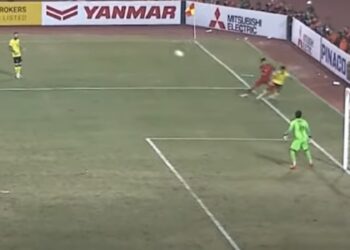 INSIDEN yang melibatkan Doan Van Hau dan Azam Azmi Murad.