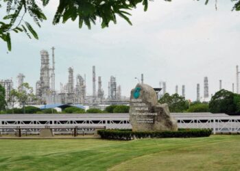 MENURUT Petronas Gas, penyusutan hasil sebahagian besarnya disebabkan hasil yang lebih rendah dalam segmen utiliti. - GAMBAR HIASAN