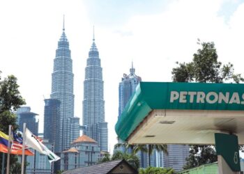 Petronas dalam kenyataan berkata, dana berkenaan diperuntukkan oleh unit dan anak syarikat Kumpulan Petronas termasuk Yayasan Petronas. -GAMBAR HIASAN