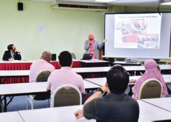 KOMITMEN daripada pengurusan organisasi sangat penting dalam menyediakan
program latihan yang bersesuaian bagi meningkatkan produktiviti pekerja.- GAMBAR HIASAN