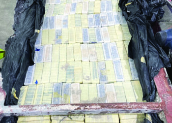 Sebahagian daripada dadah yang ditemukan tertanam dalam blok konkrit di dalam sebuah kontena yang ditahan di Pelabuhan Brisbane, minggu lalu. - Gambar/Polis Persekutuan Australia