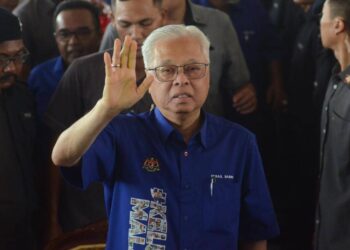ISMAIL SABRI YAAKOB ketika menghadiri Program Pemantapan Komuniti Bandar Keluarga Malaysia di Pusat Komersial Tasek Gelugor, Pulau Pinang hari ini.