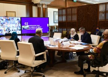 ISMAIL Sabri Yaakob mempengerusikan mesyuarat NSC pertama tahun 2022 di Putrajaya. - PEJABAT PERDANA MENTERI
