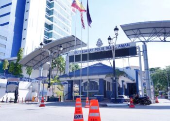 PENDEDAHAN maklumat salah laku hanya boleh dibuat kepada agensi penguat kuasa seperti PDRM dan bukan mendedahkan dalam media massa. – UTUSAN/FAUZI BAHARUDIN