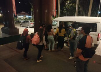 SEBAHAGIAN daripada 14 individu ditahan kerana terlibat parti liar di Changkat Raja Chulan, kelmarin.