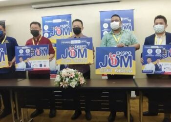 YEOH Soon Hin (tengah) bersama Chng Huck Teng (dua dari kiri) ketika pelancaran program ekspo 'Jom Cari Kerja' di Butterworth, Pulau Pinang, hari ini.