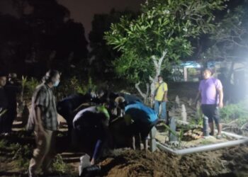 JENAZAH remaja OKU masalah pembelajaran, Muhammad Nur Iqmal Mohd. Shakrisham yang maut dalam kebakaran rumahnya semalam selamat dikebumikan di Tanah Perkuburan Islam Bayan Lepas, Pulau Pinang, malam tadi.
