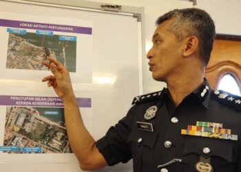 MOHD. SHUHAILY Mohd. Zain dalam sidang akhbar di ibu pejabat polis kontinjen (IPK) Pulau Pinang, di George Town, Pulau Pinang, hari ini. - FOTO/IQBAL HAMDAN