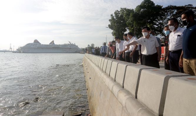 Projek tembok laut di Padang Kota Lama siap sepenuhnya