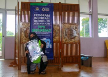 HAFIMAZATUL Ashiqin Kamaruddin ketika ditemui di PPV bergerak di Bengkel Seri Sembilan, Seremban, Negeri Sembilan .- UTUSAN/MUHAMMAD IZZAT TERMIZIE