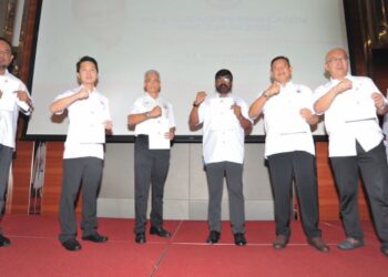 BARISAN enam calon mewakili Warisan pada PRN Johor, 12 Mac ini.