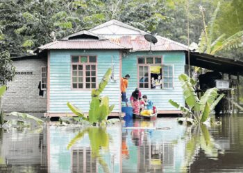 KESEJAHTERAAN rakyat ketika banjir harus didahulukan daripada kepentingan diri apalagi kelompok fahaman politik serta ideologi yang sempit.