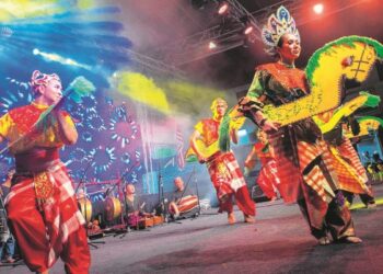 MALAYSIA mempunyai pelbagai penari berbakat termasuk yang dapat menari dengan baik dan tidak nampak jelik di pandangan umum. – GAMBAR HIASAN