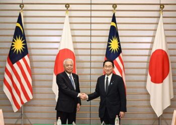 ISMAIL Sabri Yaakob bertemu rakan sejawatnya, Fumio Kishida di Tokyo pada 27 Mei lalu.