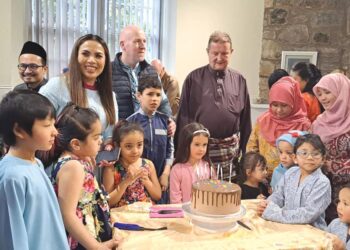 KOMUNITI warganegara Malaysia yang tinggal di Scotland menganjurkan majlis sambutan Hari Raya Aidilfitri, baru-baru ini.