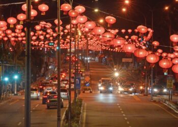 PULAU Pinang adalah antara negeri yang meriah sekali menyambut Tian Gong Dan. – UTUSAN/IQBAL HAMDAN