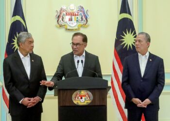 Parti-parti politik akan memeterai perjanjian menyokong kerajaan perpaduan pimpinan Anwar Ibrahim hari ini.