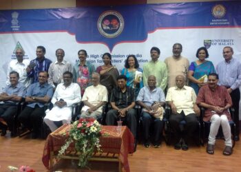 BERLAKU kontroversi ketika Festival Sastera Tamil di Universiti Malaya pada 5 April 2015 apabila ada ucapan mendakwa terdapat usaha terancang pihak tertentu untuk menafikan bahasa, sastera, budaya dan sejarah orang Tamil di Malaysia. – IHSAN PENULIS