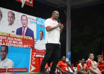R. RAMANAN  ketika berucap pada Ceramah Mega PH Bukit Rahman Putra, di Sungai Buloh, Selangor.