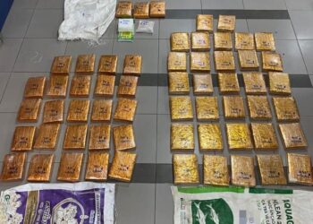 ANTARA ganja, methamphetamin dan heroin dirampas polis di sebuah rumah di Kampung Baru semalam.