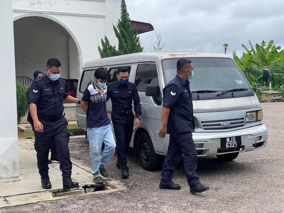 Majistret tangkak mahkamah Lari daripada