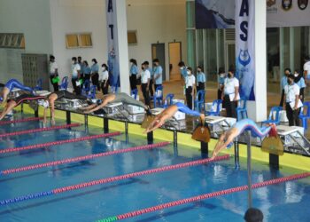 PERSATUAN Finswimming Selangor menghantar tiga pelajar tahfiz menyertai kejohanan renang fin di Phuket, Thailand, awal bulan ini.
