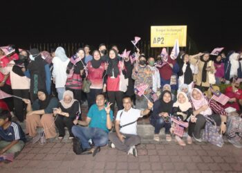 TAWARAN pendidikan tinggi ditawarkan dalam manifesto parti-parti politik yang bertanding dalam pilihan raya umum dilihat amat penting kepada rakyat khususnya pengundi muda.