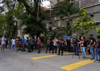 ADALAH penting wartawan dibekalkan pengetahuan tentang perbezaan antara budaya dalam menjalankan tugas. – UTUSAN/SHIDDIEQIIN ZON