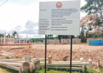 RUMAH -umah mangsa banjir yang masih dalam pembinaan di Kampung Keda Sadik, Kupang, Baling Kedah.