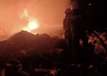KEBAKARAN terbaharu di tapak pelupusan sampah di Sungai Burung, Nibong Tebal semalam.