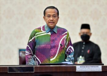 AHMAD SAMSURI MOKHTAR