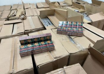 Larangan penjualan rokok dan vape dibimbangi meningkatkan aktiviti penyeludupan rokok. - GAMBAR HIASAN