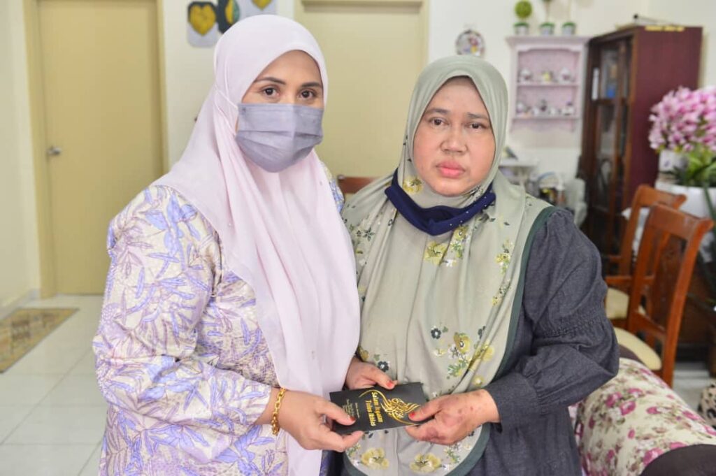 Vaksin Covid-19: Ambil serius aduan kesihatan rakyat sebelum disuntik 