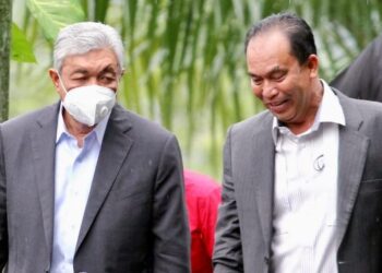 AHMAD Zahid Hamidi hadir pada prosiding akhir hujahan peringkat pendakwaan hari ini di Mahkamah Tinggi yang turut menetapkan tarikh untuk menentukan nasibnya terhadap 40 pertuduhan rasuah di Kompleks Mahkamah Sultan Salahuddin Abdul Aziz Shah di Shah Alam, Selangor. - FOTO/ZULFADHLI ZAKI