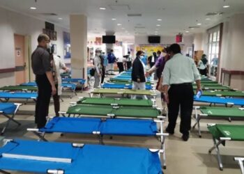 PANTAS dan tepat tindakan diambil HTAR wajar dipuji apabila bijak mengubah beberapa kawasan dalam hospital itu termasuk asrama doktor pelatih untuk dijadikan wad sementara bagi merawat pesakit Covid-19. - Gambar Facebook HTAR