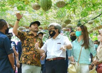 SULTAN Sharafuddin Idris Shah bersama Tengku Amir Shah dan Tengku Permaisuri Norashikin berkenan berangkat ke MAHA 2022 di MAEPS, Serdang, Selangor. - FOTO/SELANGOR ROYAL OFFICE